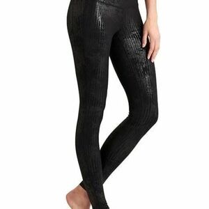 Athleta Chaturanga Metallic Crackle Leggings Women size XS Black Inseam 27.5"